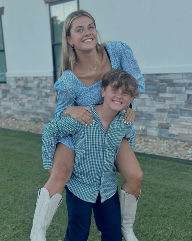 Cute Sibling Captions: Adorable Moments