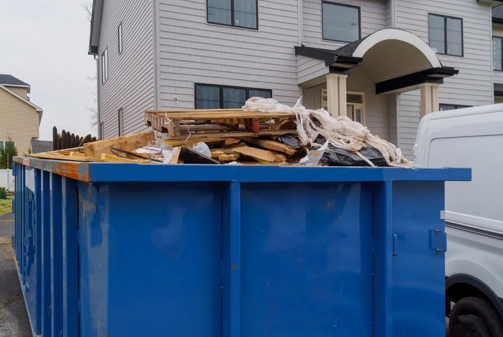 How Dumpster Rentals Simplify Fairground and Festival Cleanup